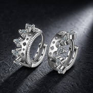 Sterling Silver Crown Stud Earrings – Zircon Princess Design with Elegant Minimal Finish