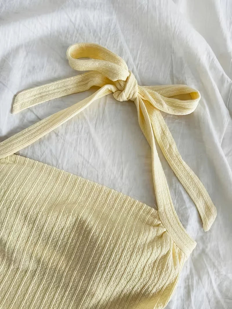 Tie-Back Halter Crop Top – Knitted Open-Back Summer Top for Women